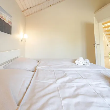 Nordsee-rueckzugsort Mit Wallbox, Sauna & Gartenidylle Casa de Férias